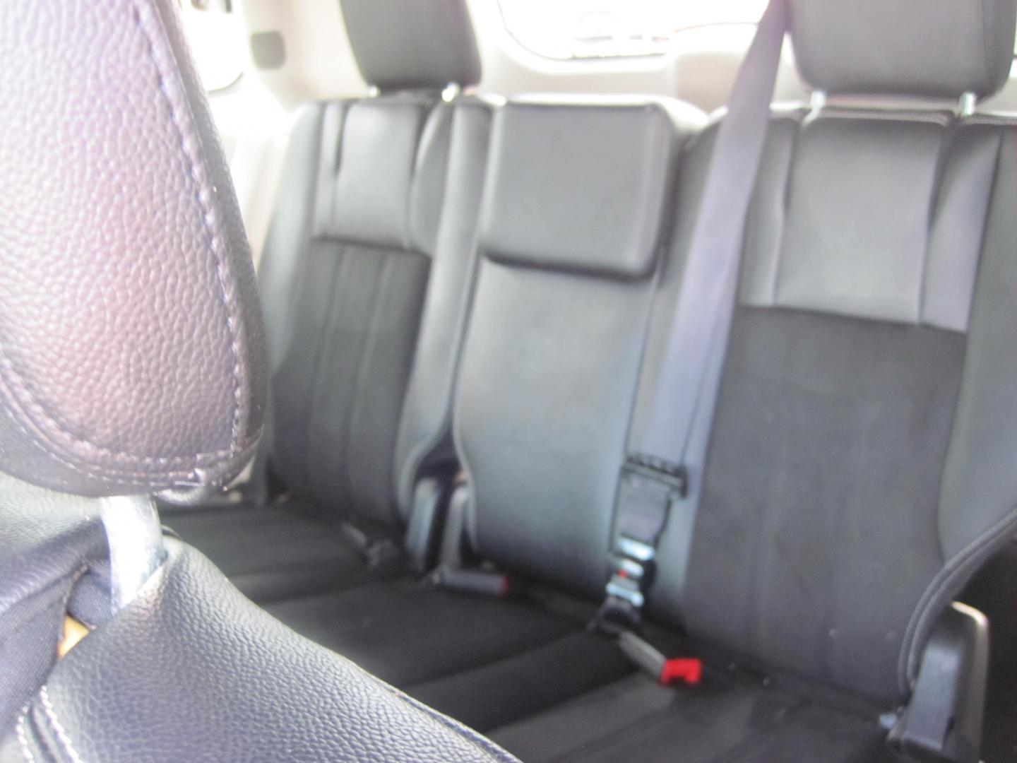 2019 silver /black Dodge Grand Caravan SXT (2C4RDGCG8KR) , located at 9530 Old Seward Highway, Anchorage, AK, 99515, (907) 349-3343, 61.134140, -149.865570 - Photo#9